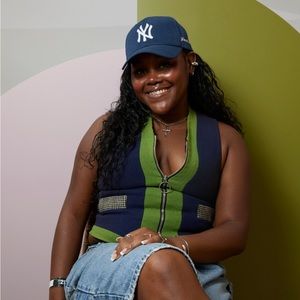 Meet your Posher, Sisilen